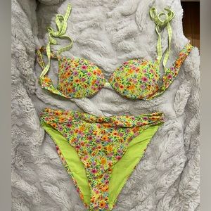 Calzedonia bikini great condition- top 34 B